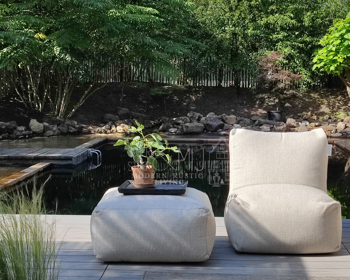 Outdoor bag seat hocker / poef