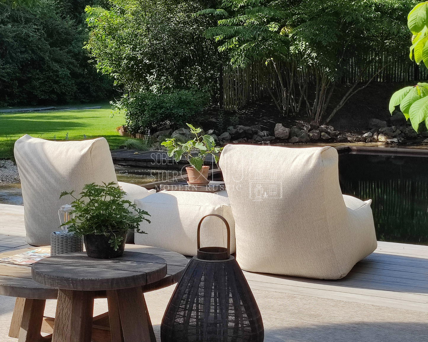Outdoor bag seat hocker / poef
