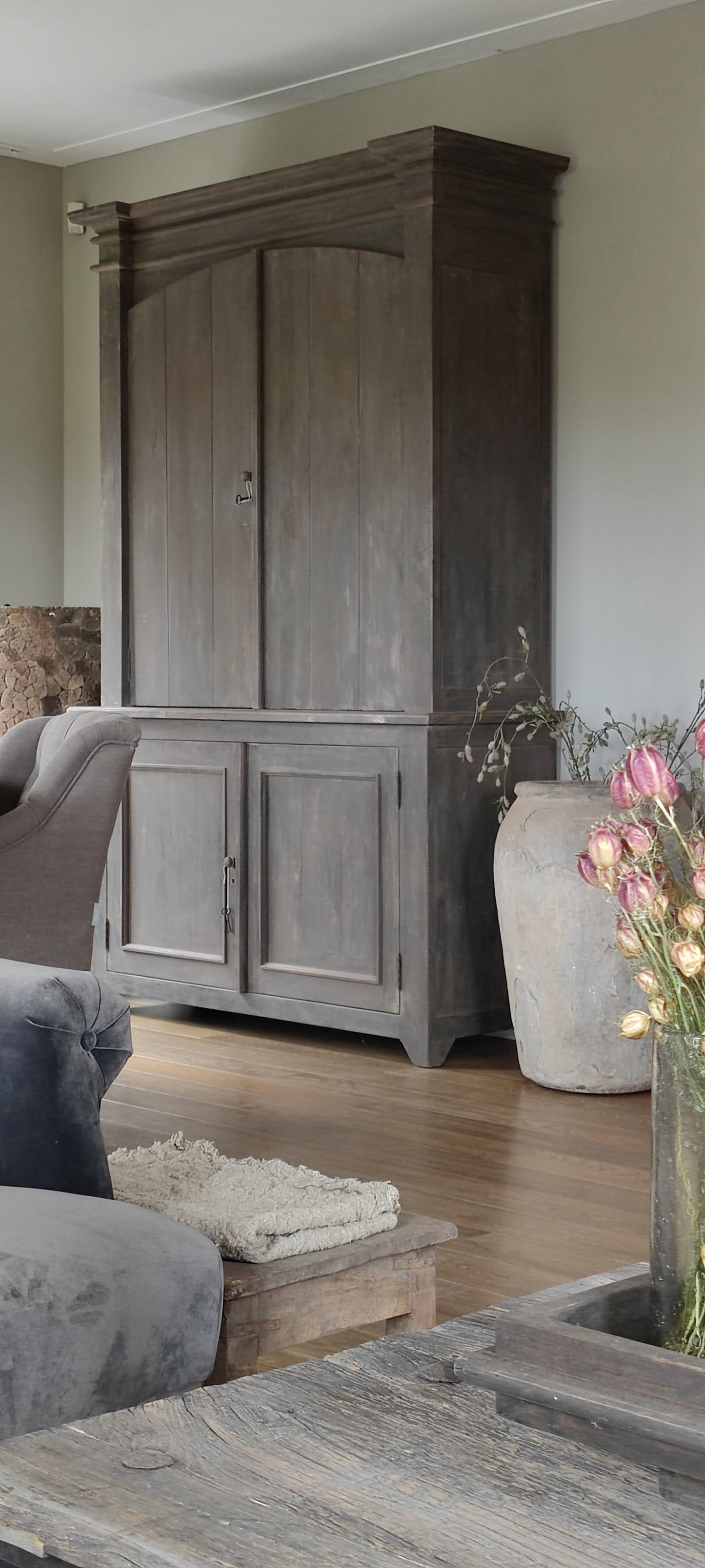 Tweedeurs vintage grey kast