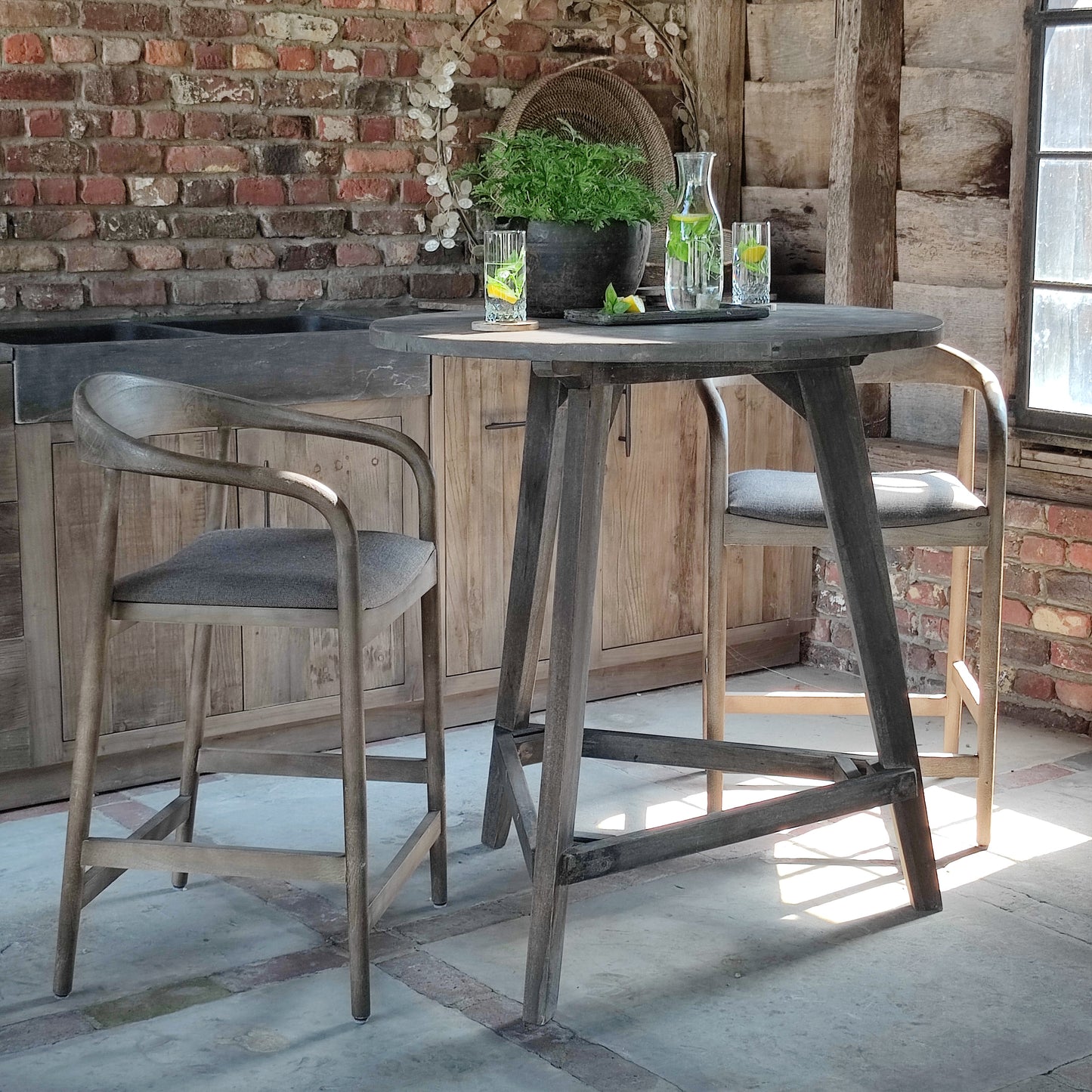 Rustic hang/bar tafel rond