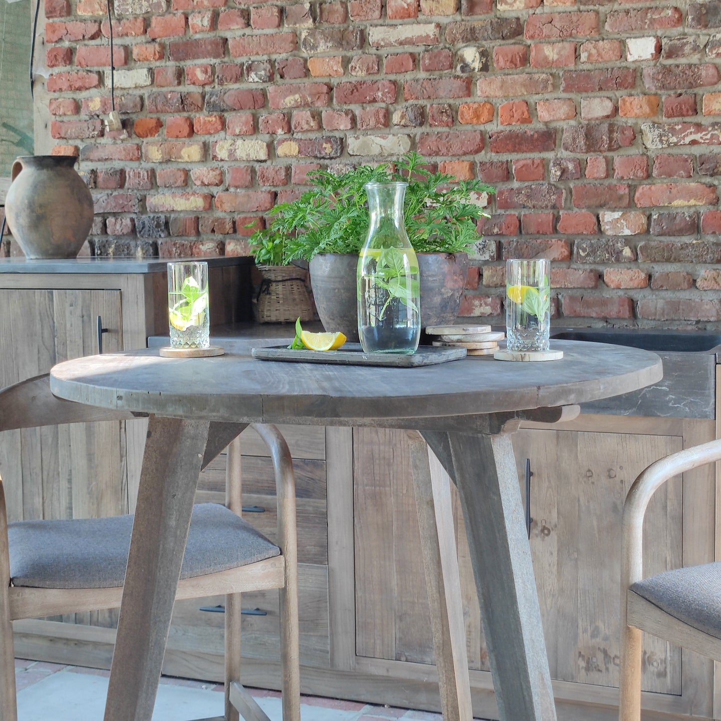 Rustic hang/bar tafel rond