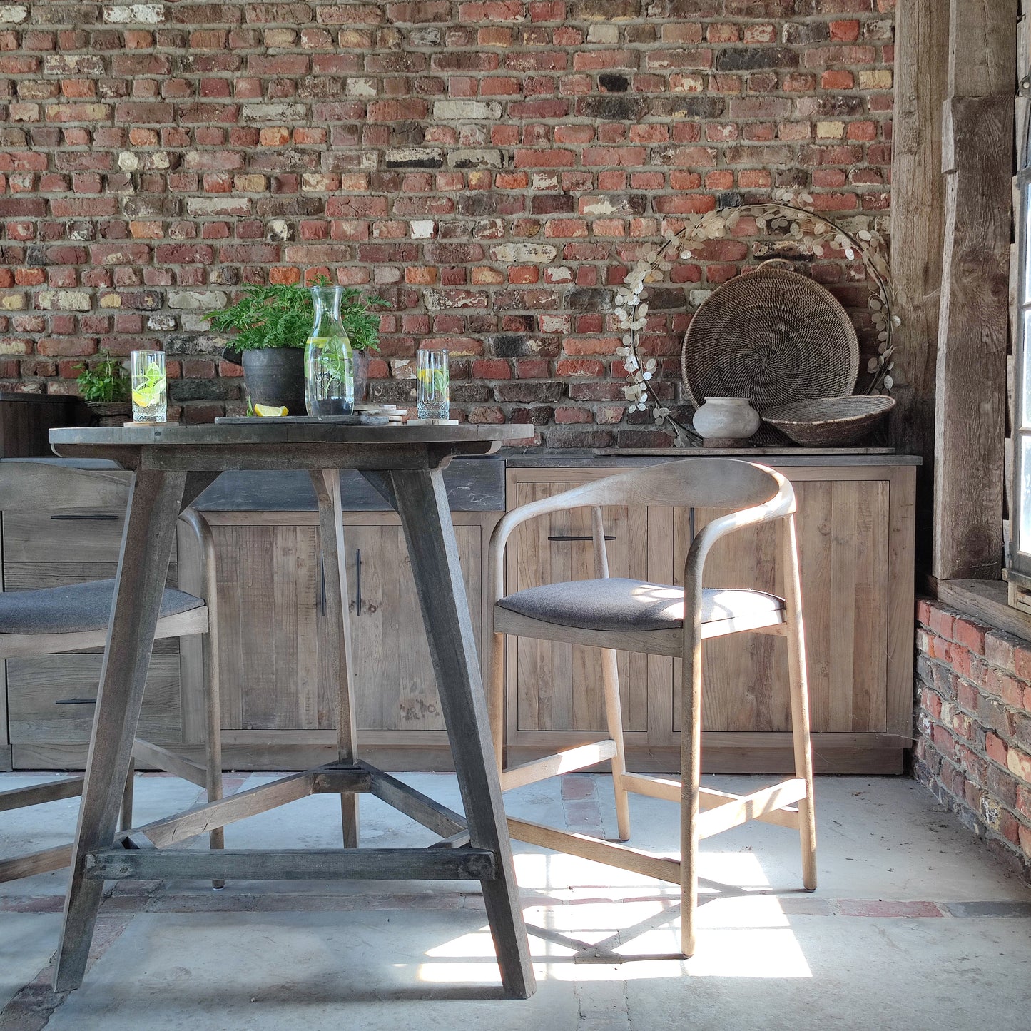 Rustic hang/bar tafel rond