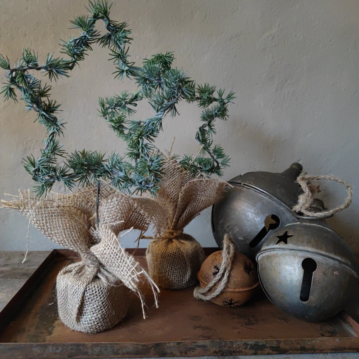 Jute cedar star