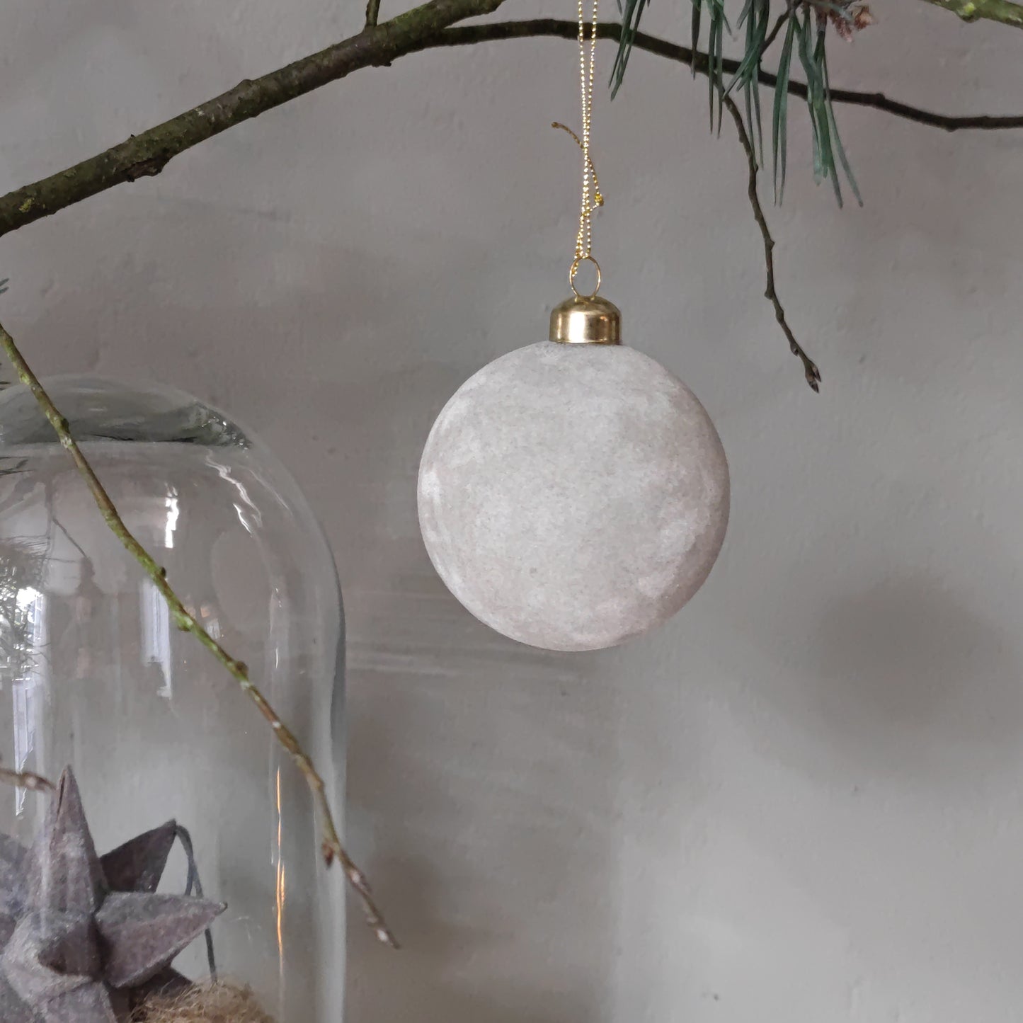 Samt-Weihnachtskugel rauchgrau