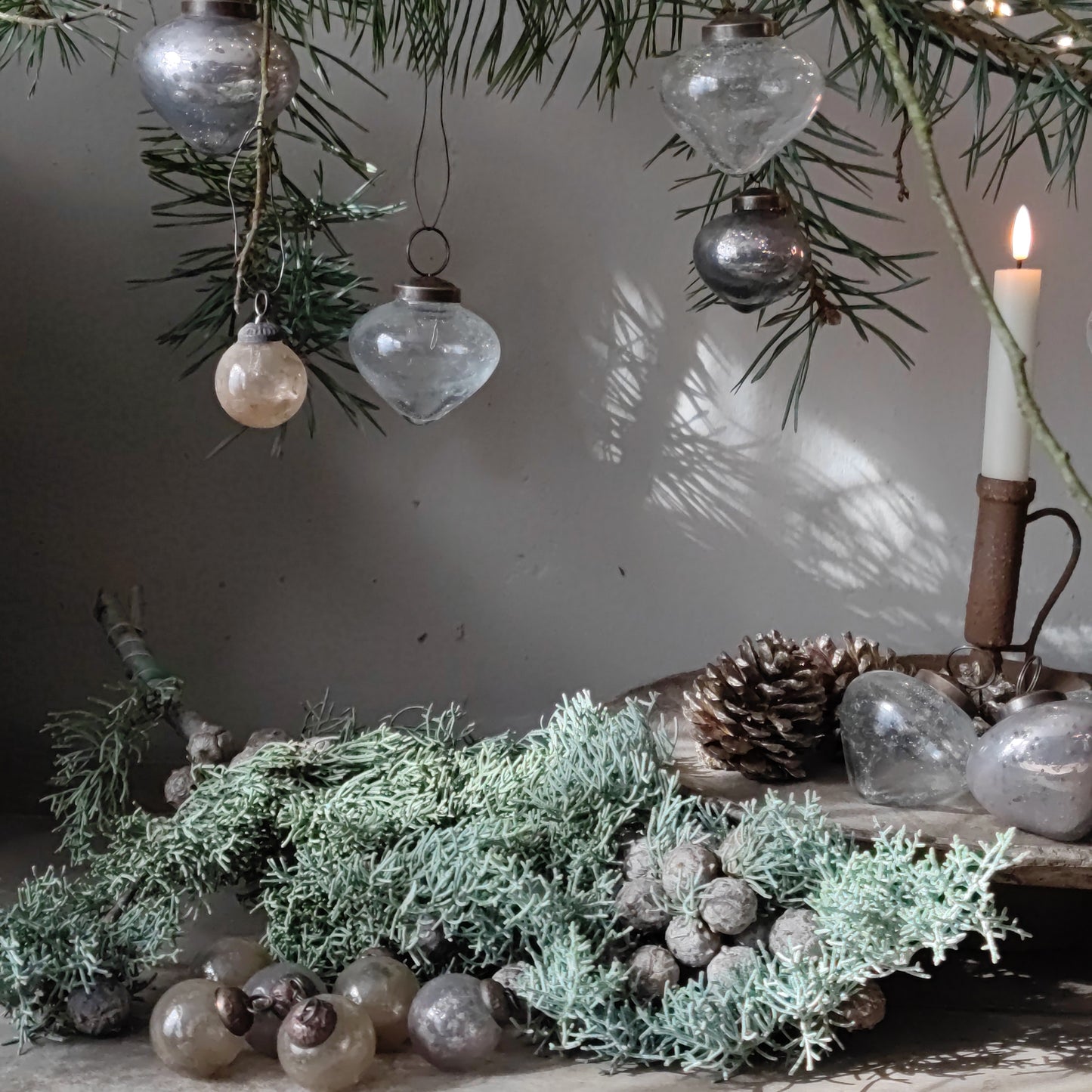 8 x Christmas bauble clear bubbles brown grey