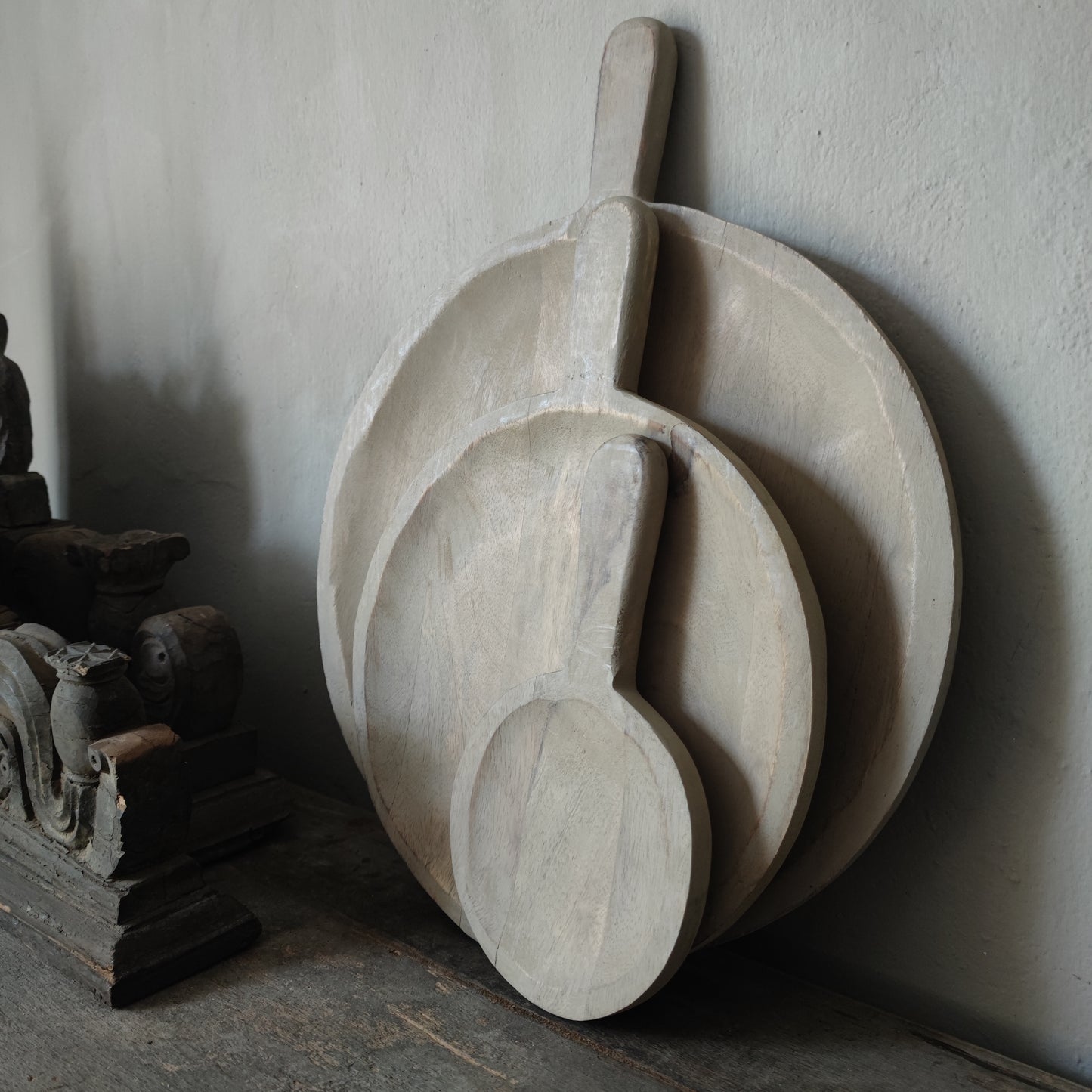 Grey wash serveerplank rond (Middel)