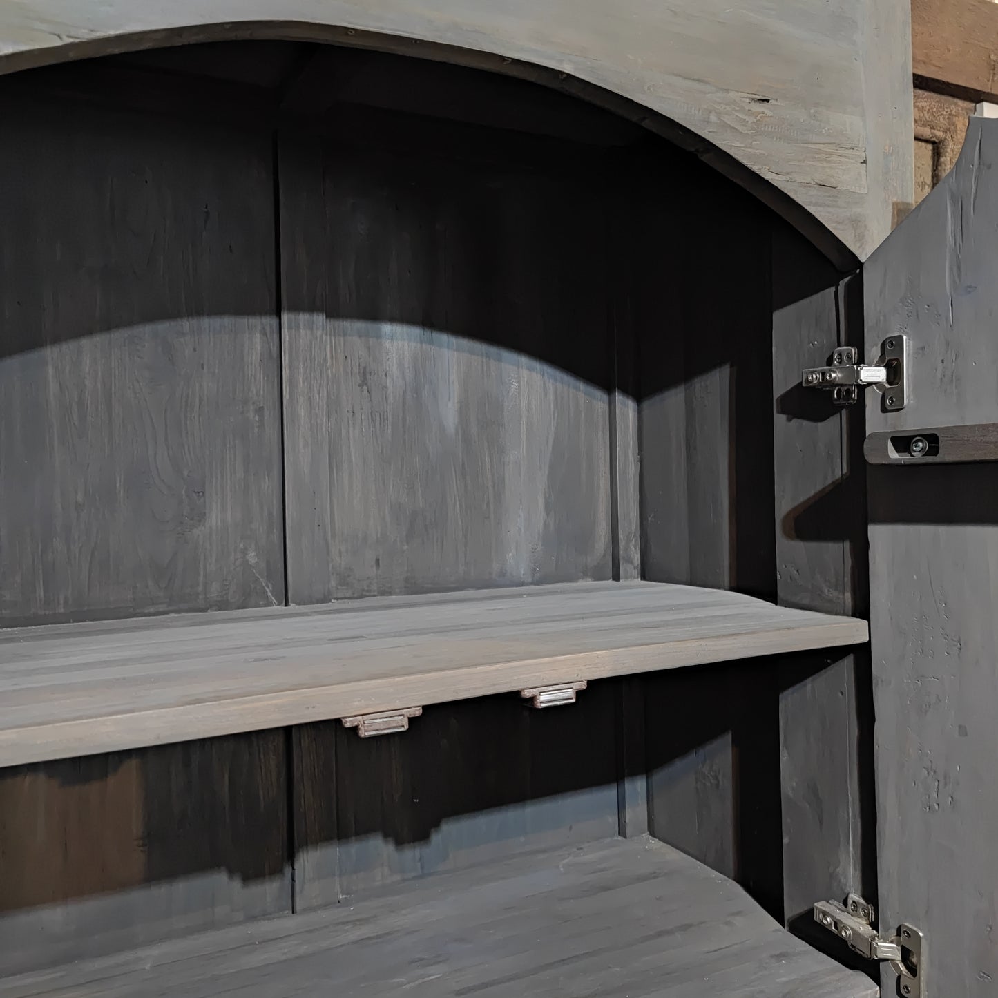 Smalle tweedeurs vintage grey kast