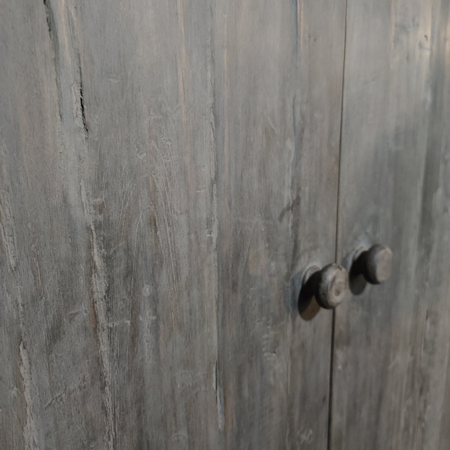 Smalle tweedeurs vintage grey kast