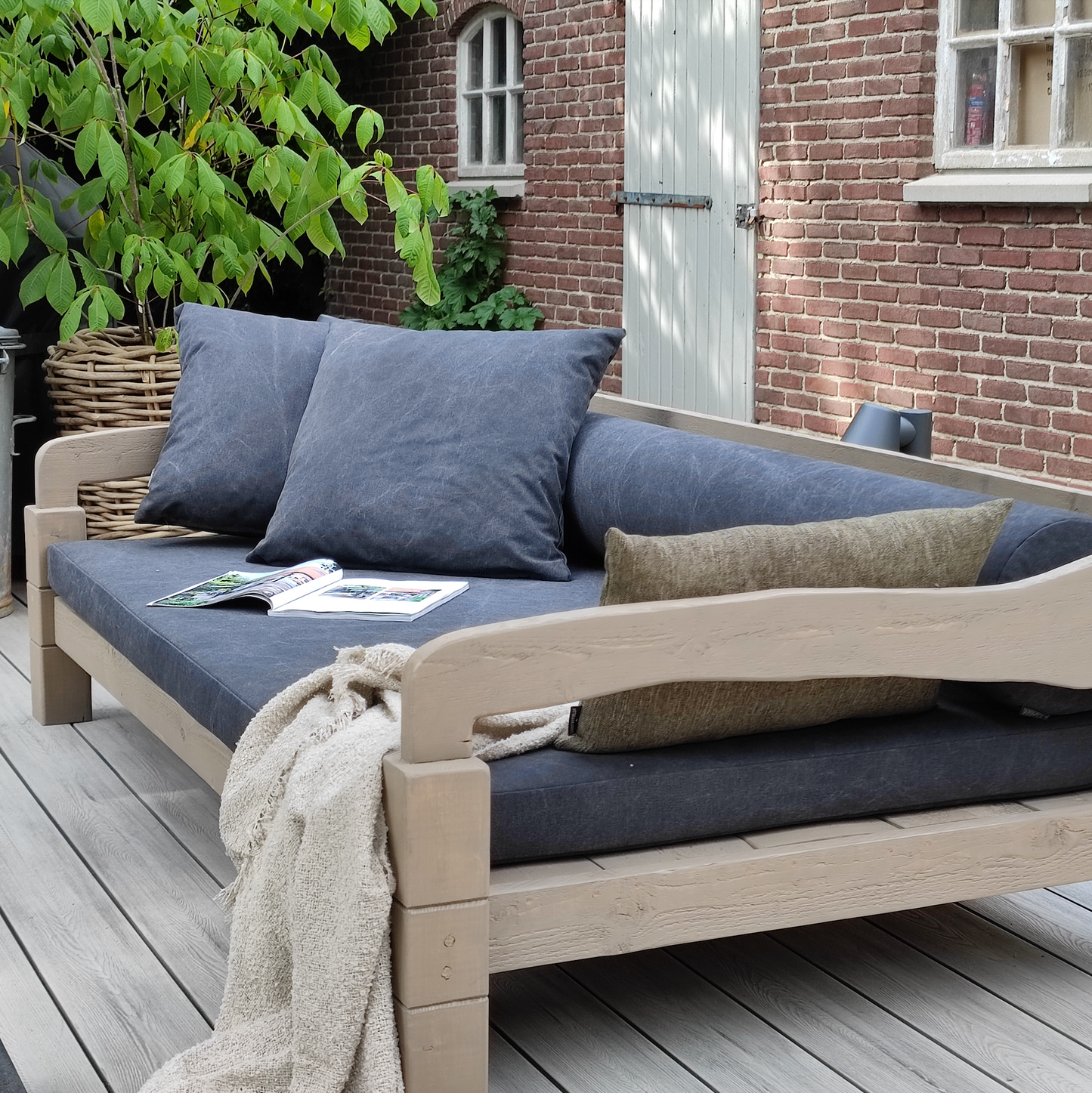 Outdoor rustic daybed 200 cm incl. standaard kussens