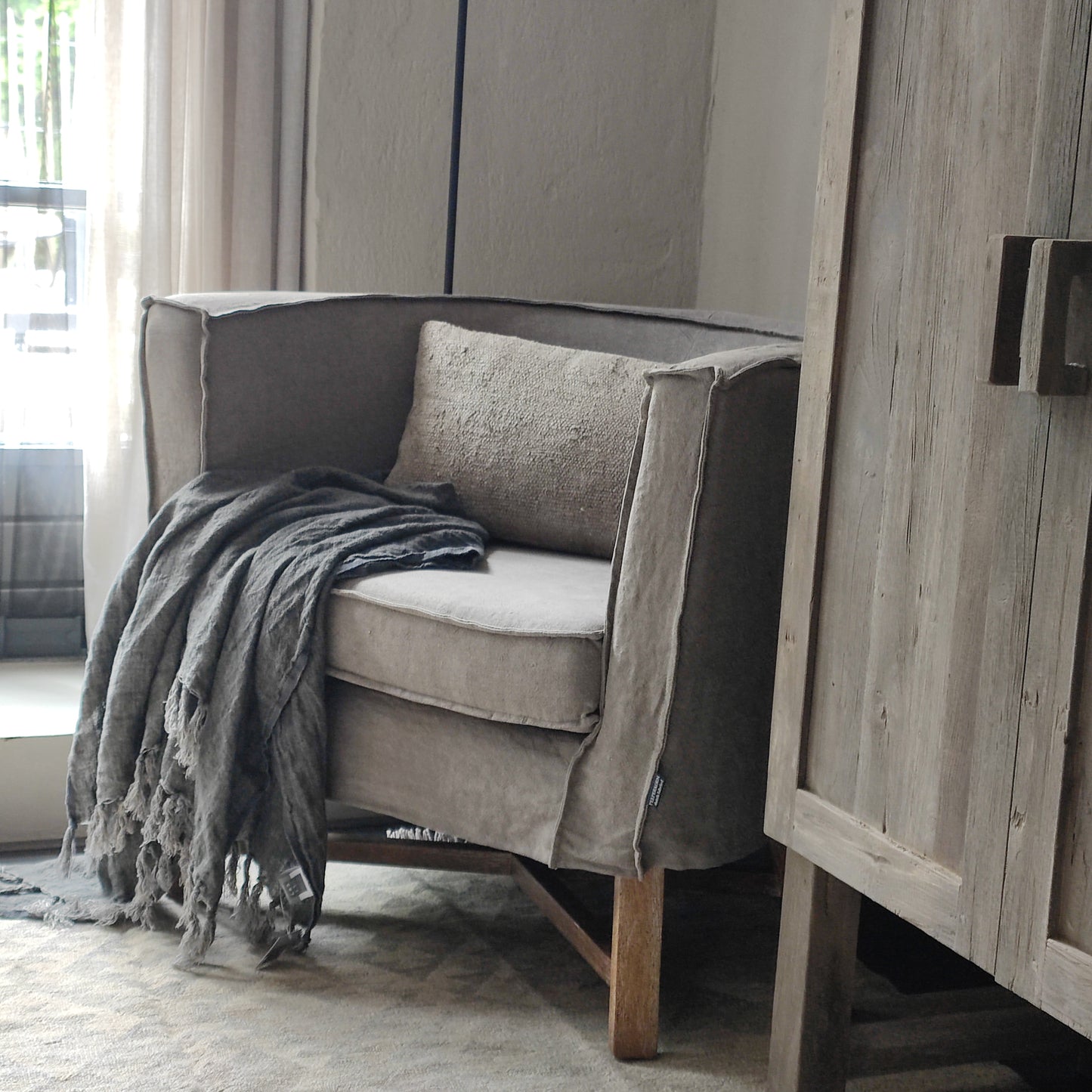 Armchair Dirk Aura Peeperkorn TAUPE on order