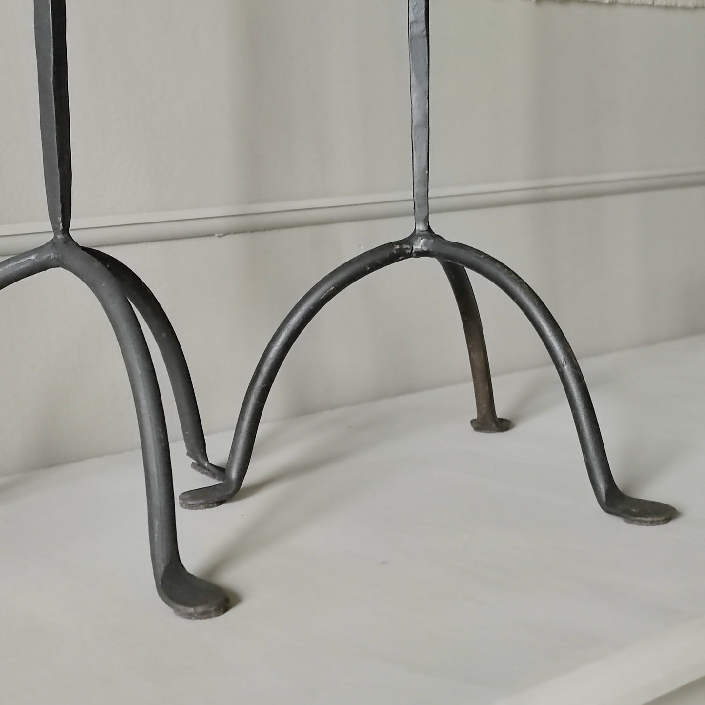 Metal (floor) candlestick small