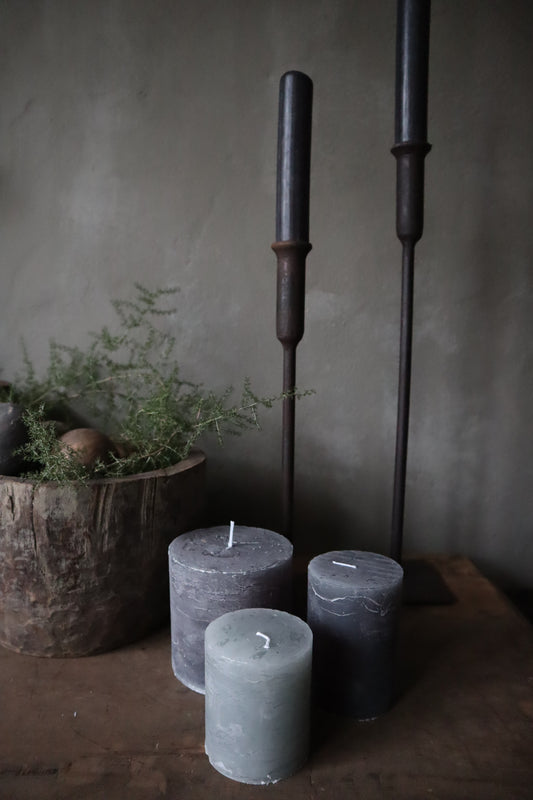 Candle dark gray 10 x 7 cm