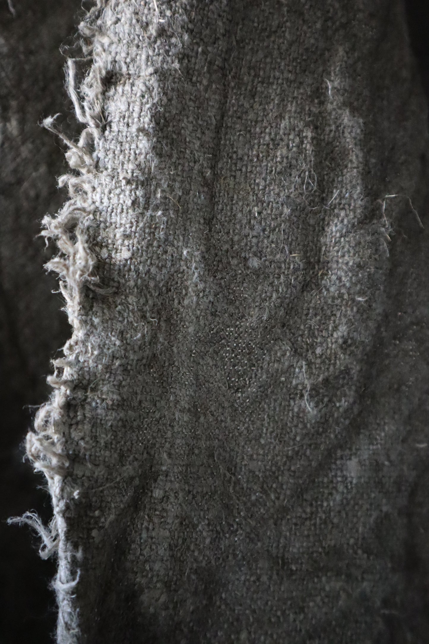 Frayed shabby linen cloth 40 x 60