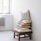 Linnen stripe kussenhoes natural / gold 50 x 50